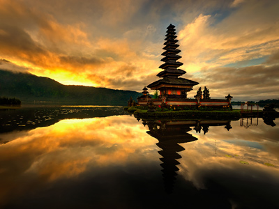 Online bestellen: Groepsreis Indonesië: Bali Cultuur & Strand; Bali, eiland van goden en demonen
