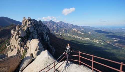 De grens met Noord-Korea, bergwandelingen en surfstranden